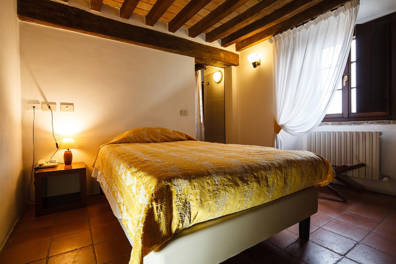 Relais Fontevivo Hotel Eksteriør billede