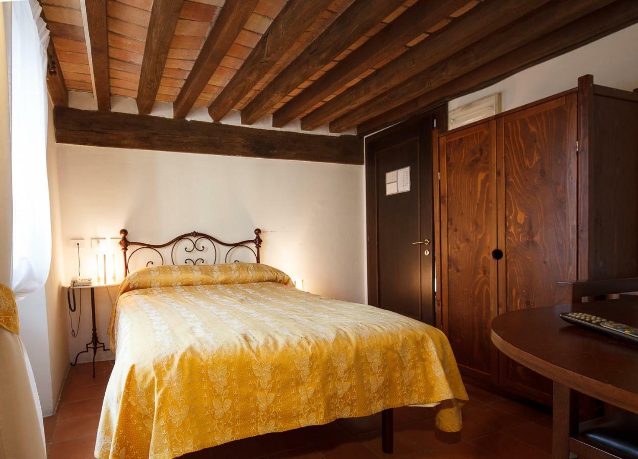 Relais Fontevivo Hotel Eksteriør billede
